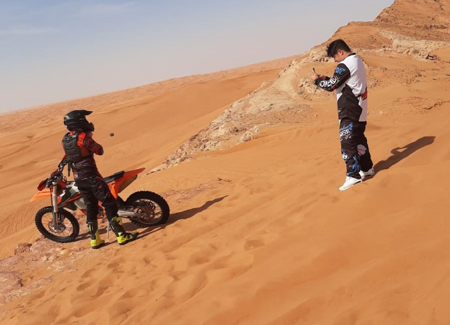 13-top-desert-enduro-motorcycle-riding-training-instructors-in-uae-dubai