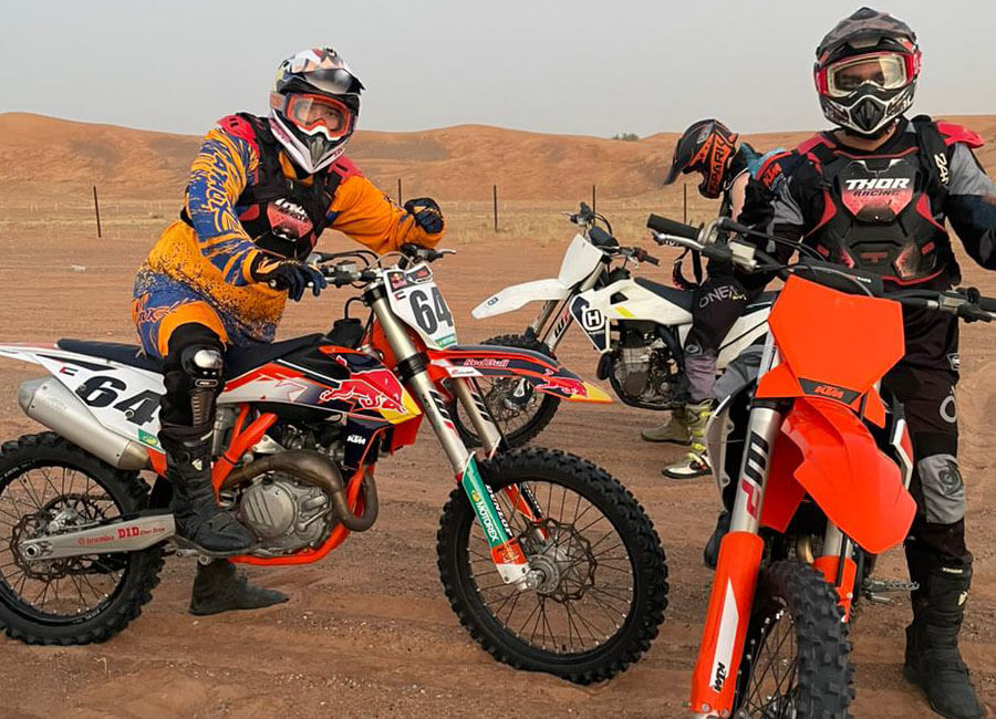 5-enduro-bike-adventure-desert-gruop-tour-ride-dubai-uae